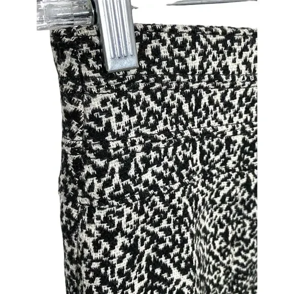 WHBM Black White Abstract Knee Length Pencil Skirt 4 Career Sophisticated Modest - Picture 2 of 8